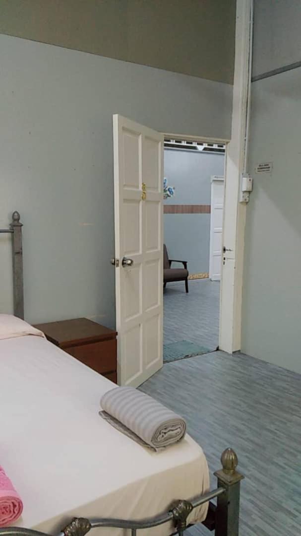 Ila Homestay Kuala Besut Jetty 外观 照片